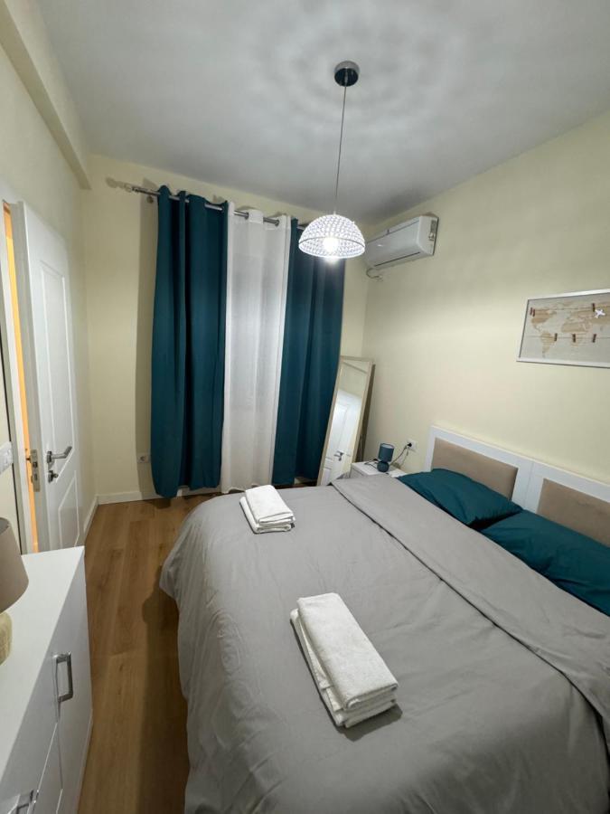 Altair Apartment Tirana Esterno foto
